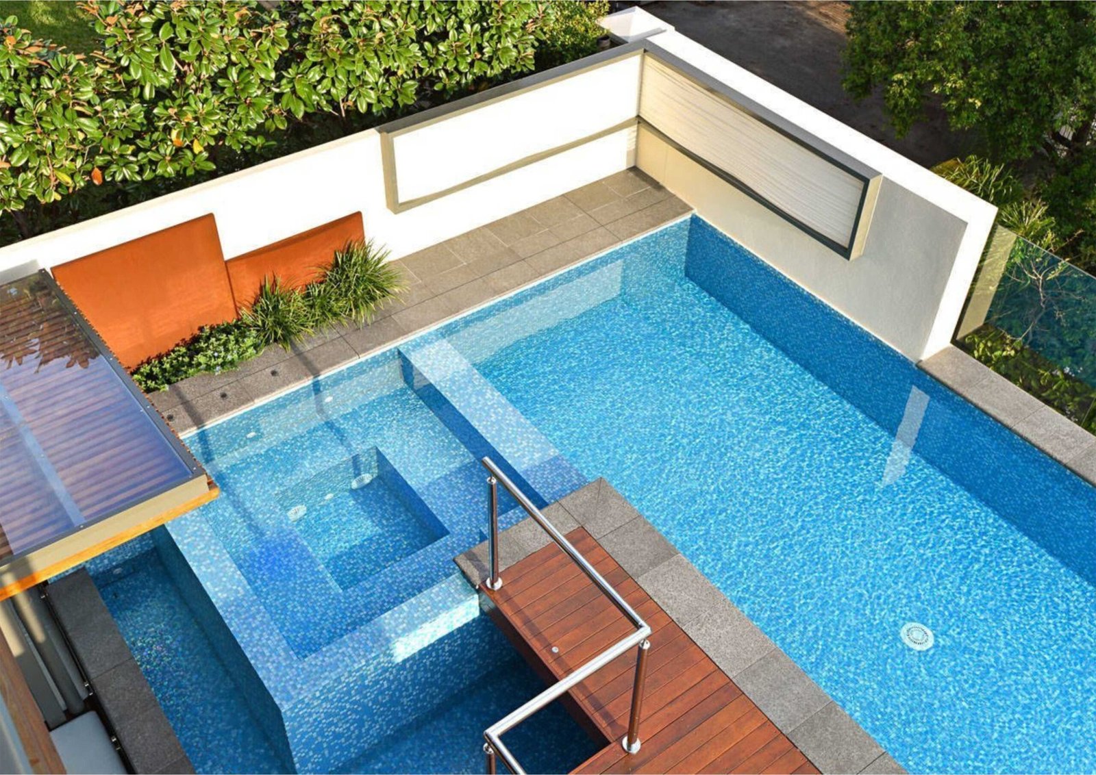 Jasa Pembuatan Kolam Renang Kaca di Jogja 3 Apakah Aman Membuat Kolam Renang di Rooftop
