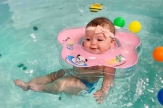 Manfaat Berenang untuk Bayi