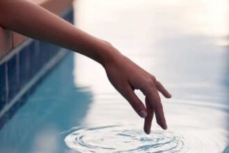 Bahaya Menelan Air Kolam Renang