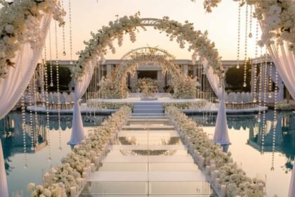 Ide Desain Kolam Renang Sebagai Wedding Venue