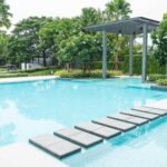 Mengapa Air Kolam Renang Berwarna Putih Susu