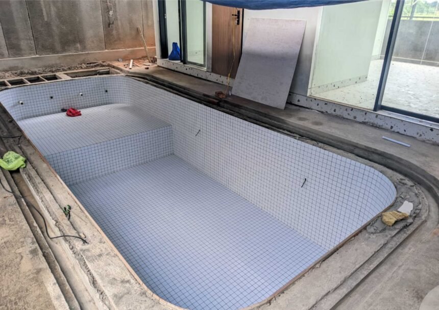 Proses Pembuatan Kolam Renang