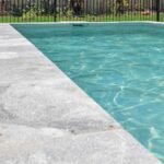 Bercak Putih Pada Batu Alam