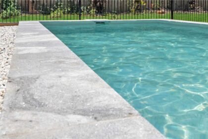 Bercak Putih Pada Batu Alam