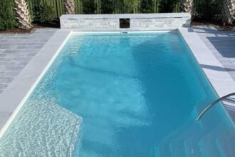 Mengapa Batu Alam Muncul Bercak Putih Walaupun Sudah Dicoating?