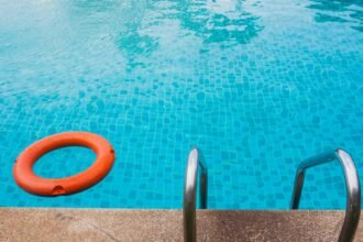 Perbaikan Keramik Kolam Berdasarkan Penyebabnya