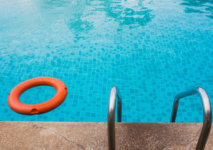 Perbaikan Keramik Kolam Berdasarkan Penyebabnya