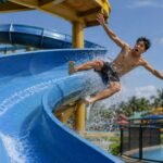Kenapa Pengguna Slider Waterboom Bisa Terlempar Keluar