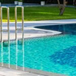 Analisa Air Kolam Renang Berwarna Hijau